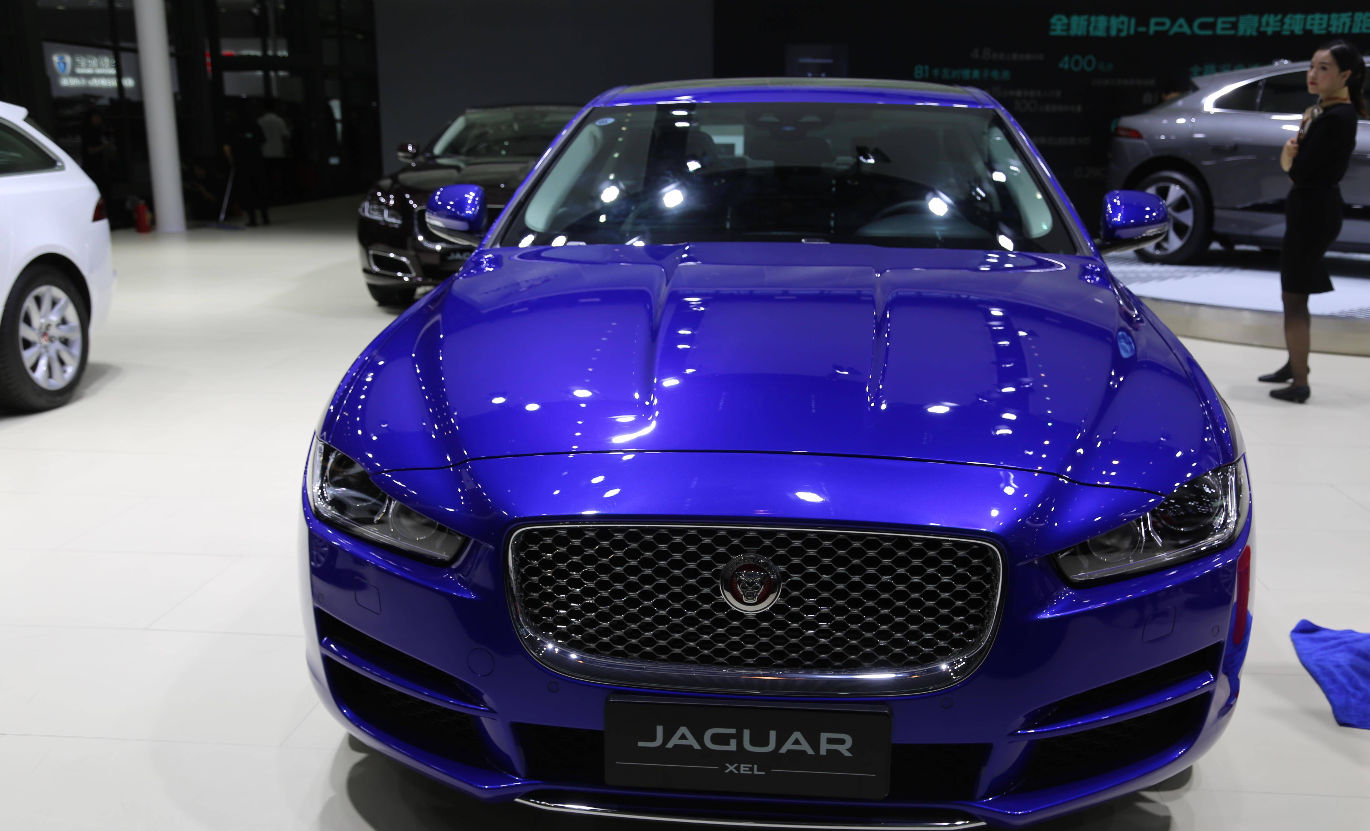 实拍捷豹jaguar xel,跑车级性能,激发决胜弯道的快感!