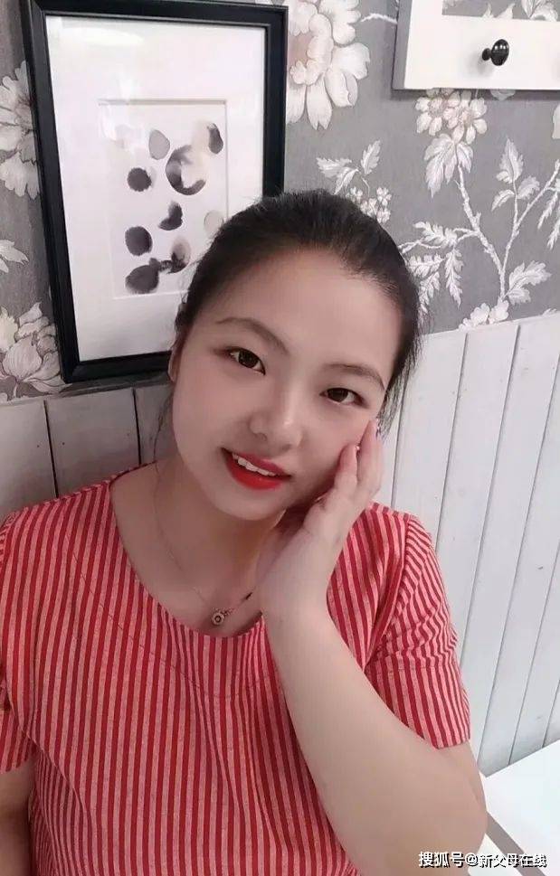 毛丹:英语教师,学生成长中心副主任.