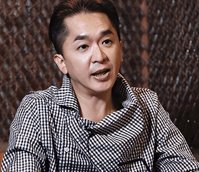 肚大到像有喜手脚却纤细,养3个女友惹争议_邓兆尊_父亲_肚子