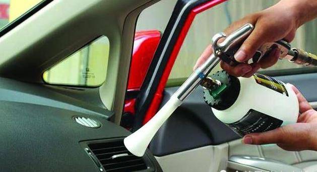 汽车熄火之后,关闭车上的用电设备,不要耗损蓄电池电量.