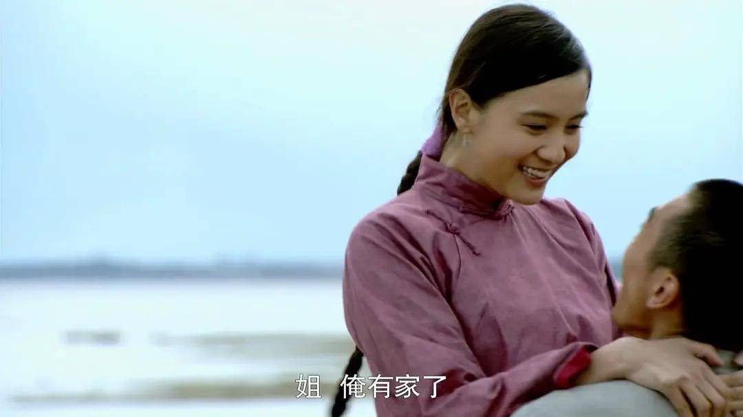 宋佳:靠"吊带"上位,与已婚名导在一起,43岁的她活的又酷又飒_表演_小