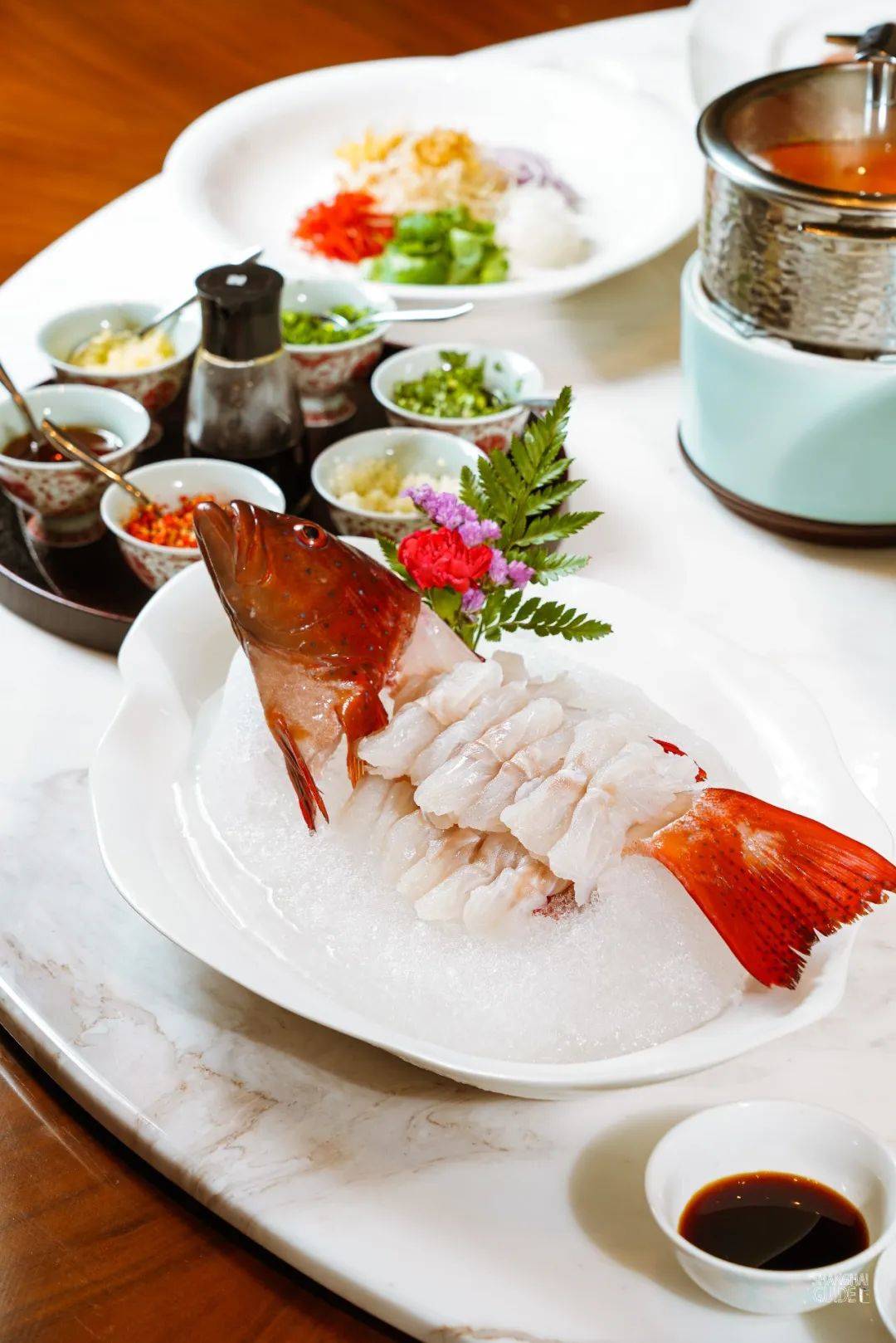 海鲜乐享不停!魔都首家闽南打边炉专门店火爆来袭!_锅底_食材_风味