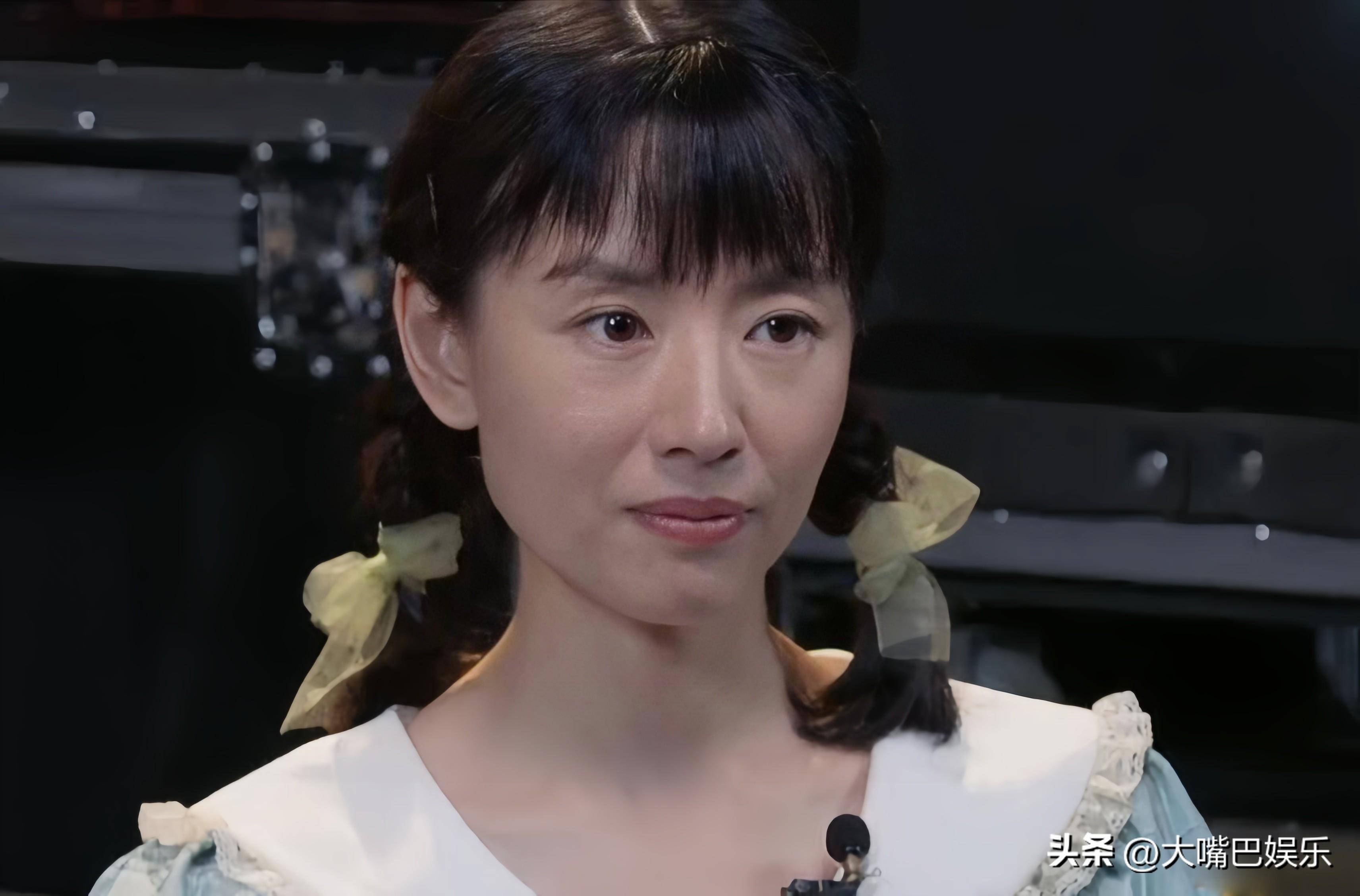 《父母爱情》曾经被翻拍过一版舞台剧,当时女主角安杰的扮演者是董洁