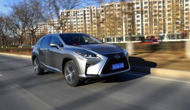 雷克萨斯rx和凯迪拉克xt6差距有多大?内行人:一对比就知道!