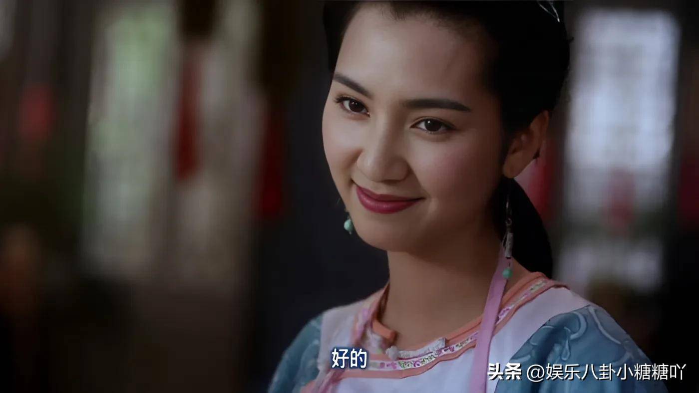 "香港顶级最美豆腐西施洪欣"一颦一笑都是经典,岁月从不败美人_剧中