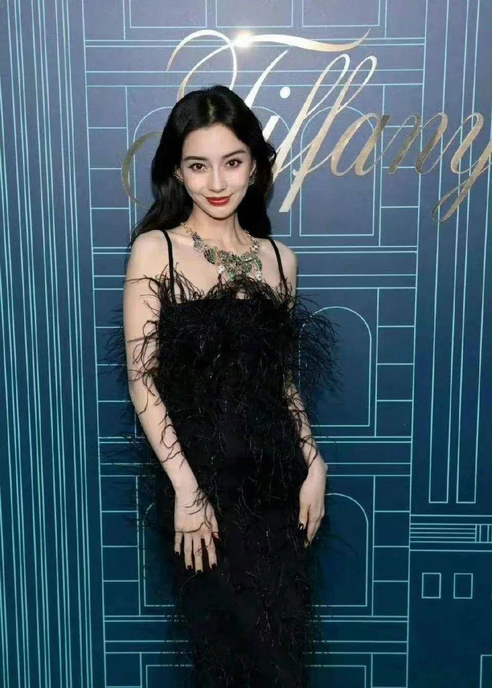 纽约这一夜,杨颖不仅添了新绯闻,与谷爱凌合影还暴露了野心