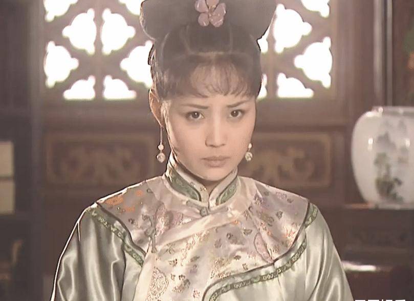 一定是《武则天》里美貌和智慧并存的上官婉儿以及《康熙王朝》里温柔