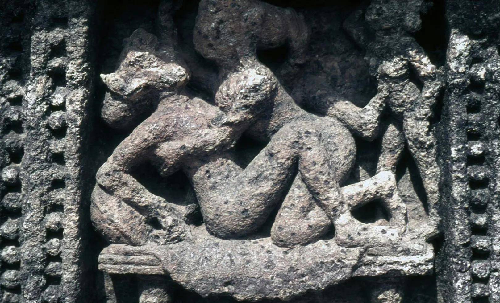 尼泊尔的神秘"性庙"9张雕像照片游客看了都会脸红_文化_雕塑_神庙