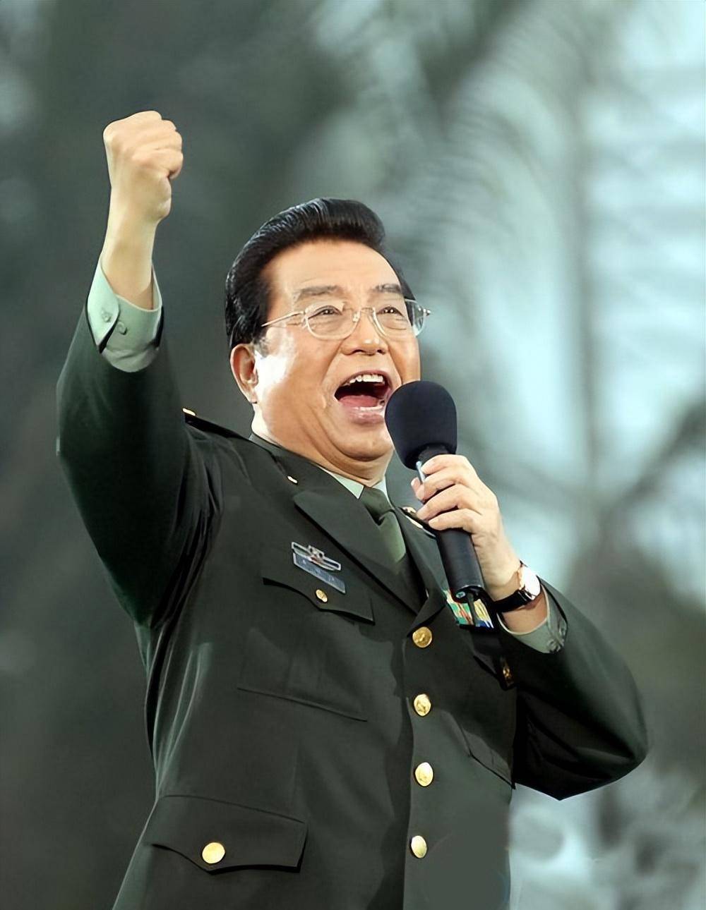 李双江和金波私下聚会,嘴巴乌紫眼袋大,梦鸽久未现身疑独自带娃_儿子