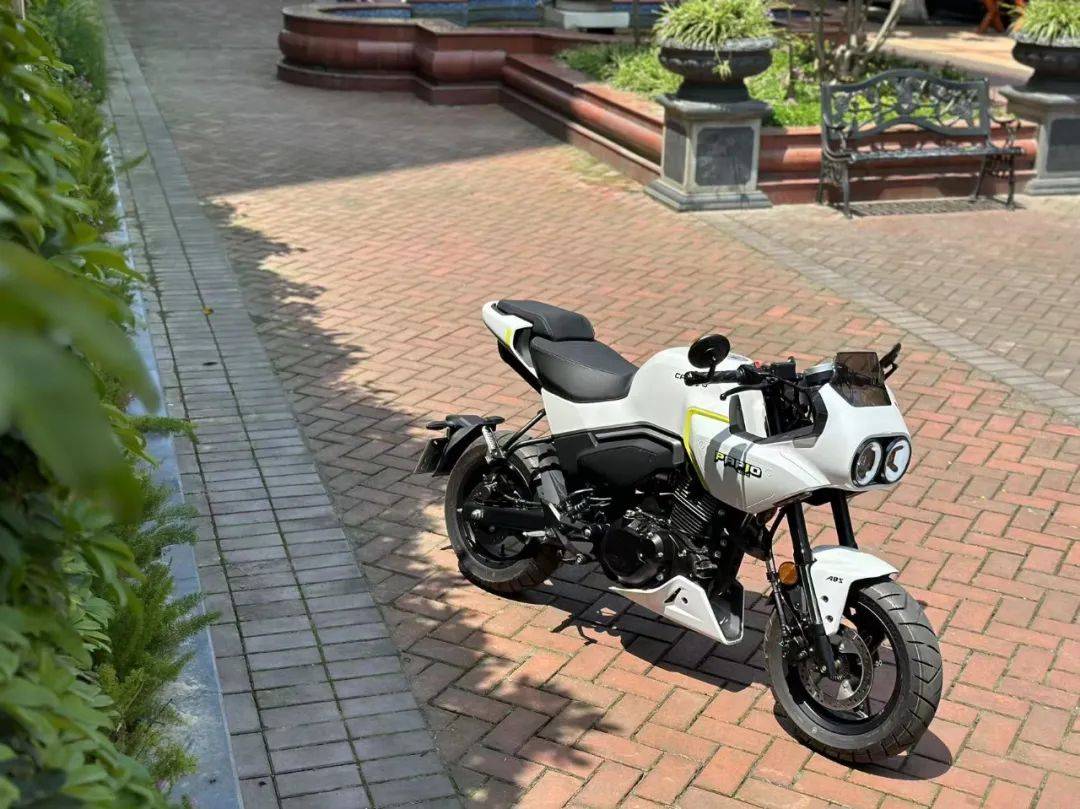 测评春风xo狒狒赛车手|呆萌可爱,瑕不掩瑜_搜狐汽车_搜狐网