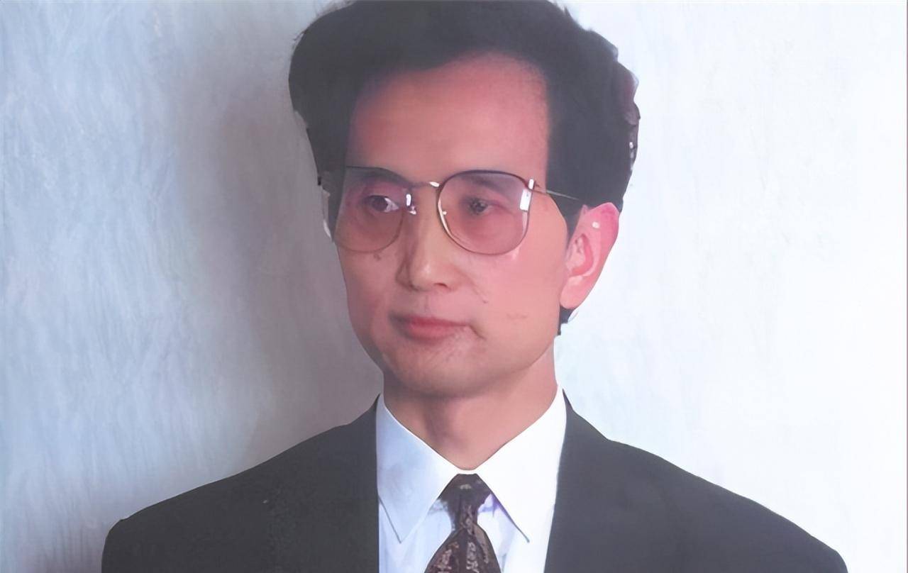 80年代"气功大师"严新,号称能用气功拦截原子弹,终沦为笑柄_严信_杨欣