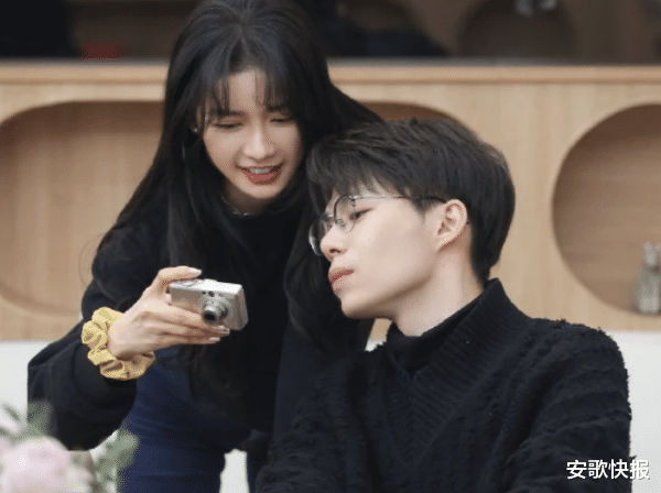 当时,蔡卓宜嘉宾来找对象的.