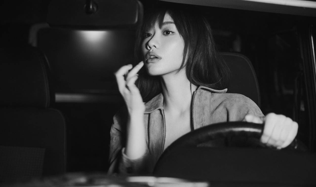 闫妮姚晨王珞丹合体拍大片 气场全开彰显熟女魅力-搜狐大视野-搜狐新闻