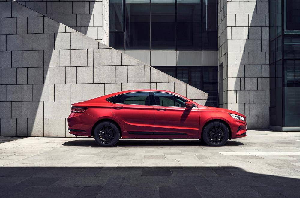 2023款吉利博瑞上市,不再坚持三缸机!颜值到位还盯着雅阁?