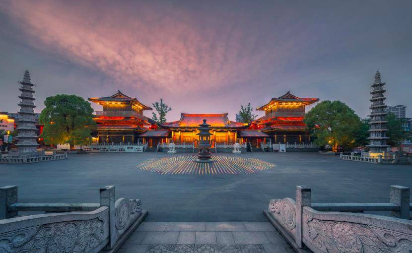 王维的这首诗，看似句句写景，实则处处留情，读后回味无穷(王维写景的诗句古诗大全)