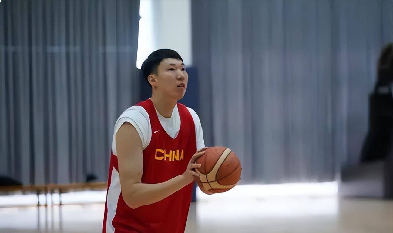 精彩紛呈，中國男籃集訓開始，喬老掛帥，周琦變胖，兩大新星齊聚