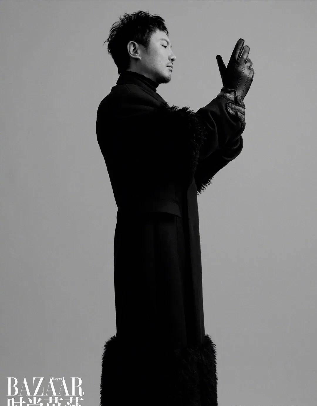 沈腾首登《时尚芭莎》写真大片,张弛有度,帅气十足_同色系_高领_外套