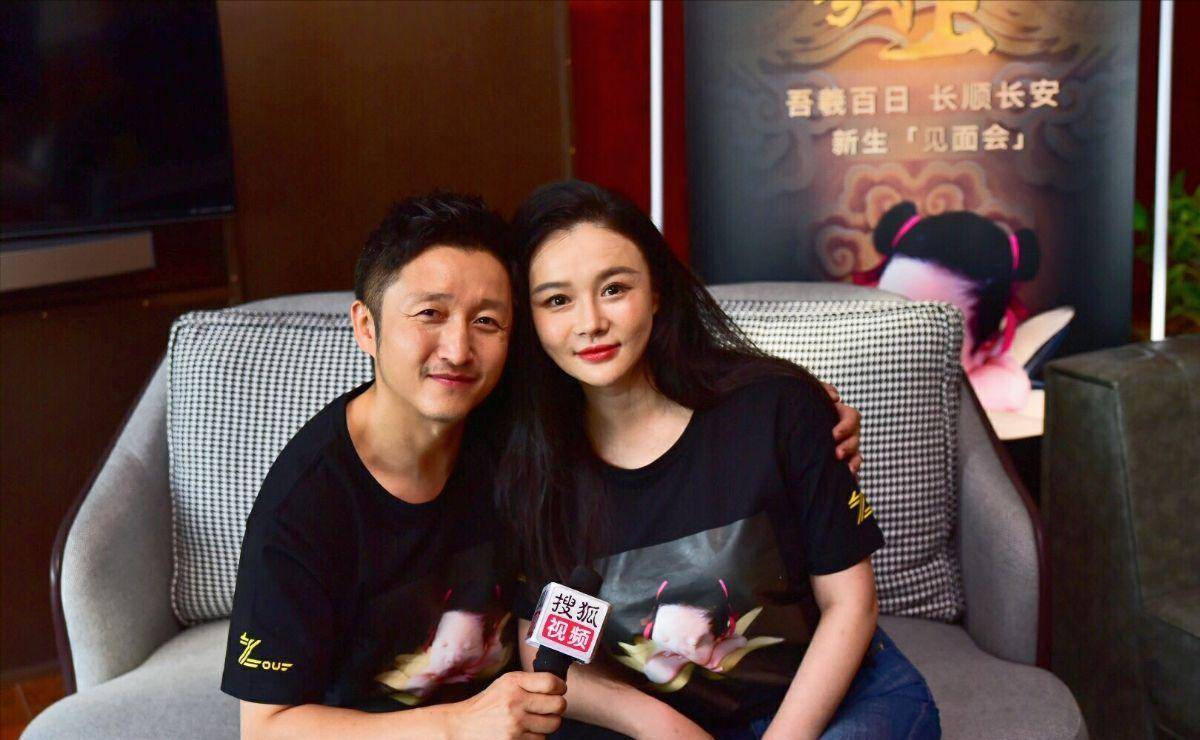 她是邹市明背后的女人,1年被分手23次不放弃,如今深陷整容传闻_冉莹