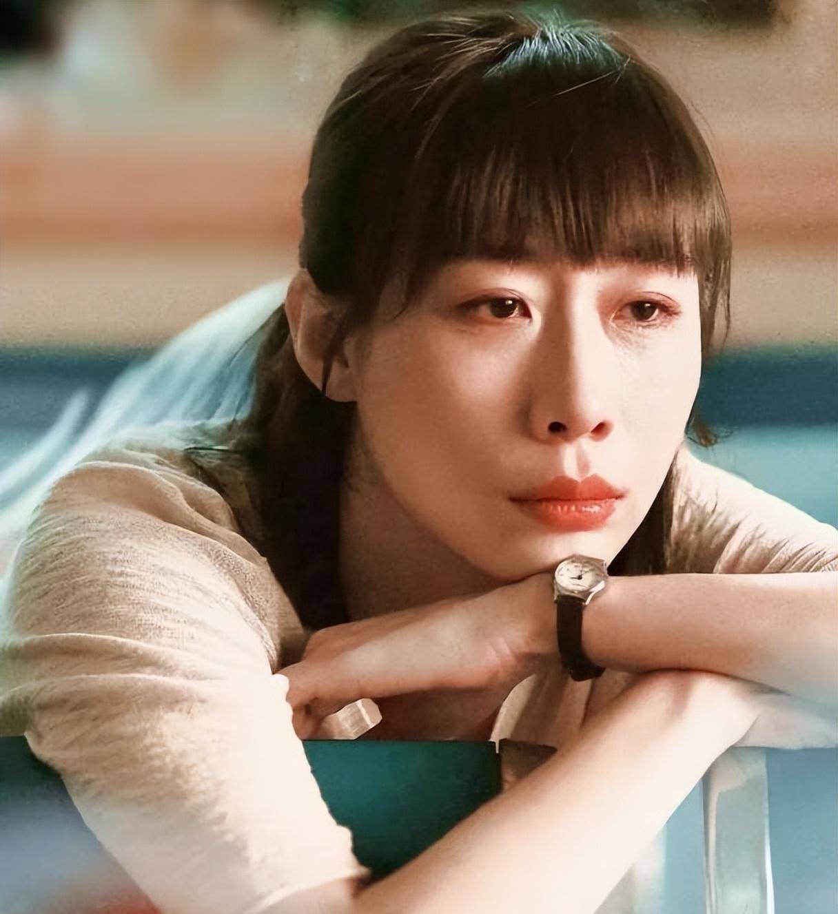 被嘲"驴脸",被指"穿女装"的常媛,就是这样一个饱受争议的女性,却获得