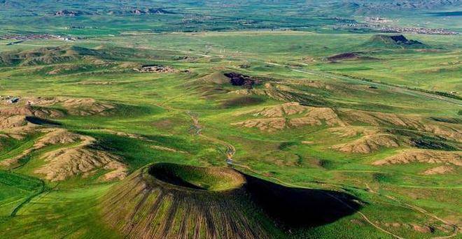 乌兰哈达火山地质公园:坐落在内蒙古地区的炼丹炉