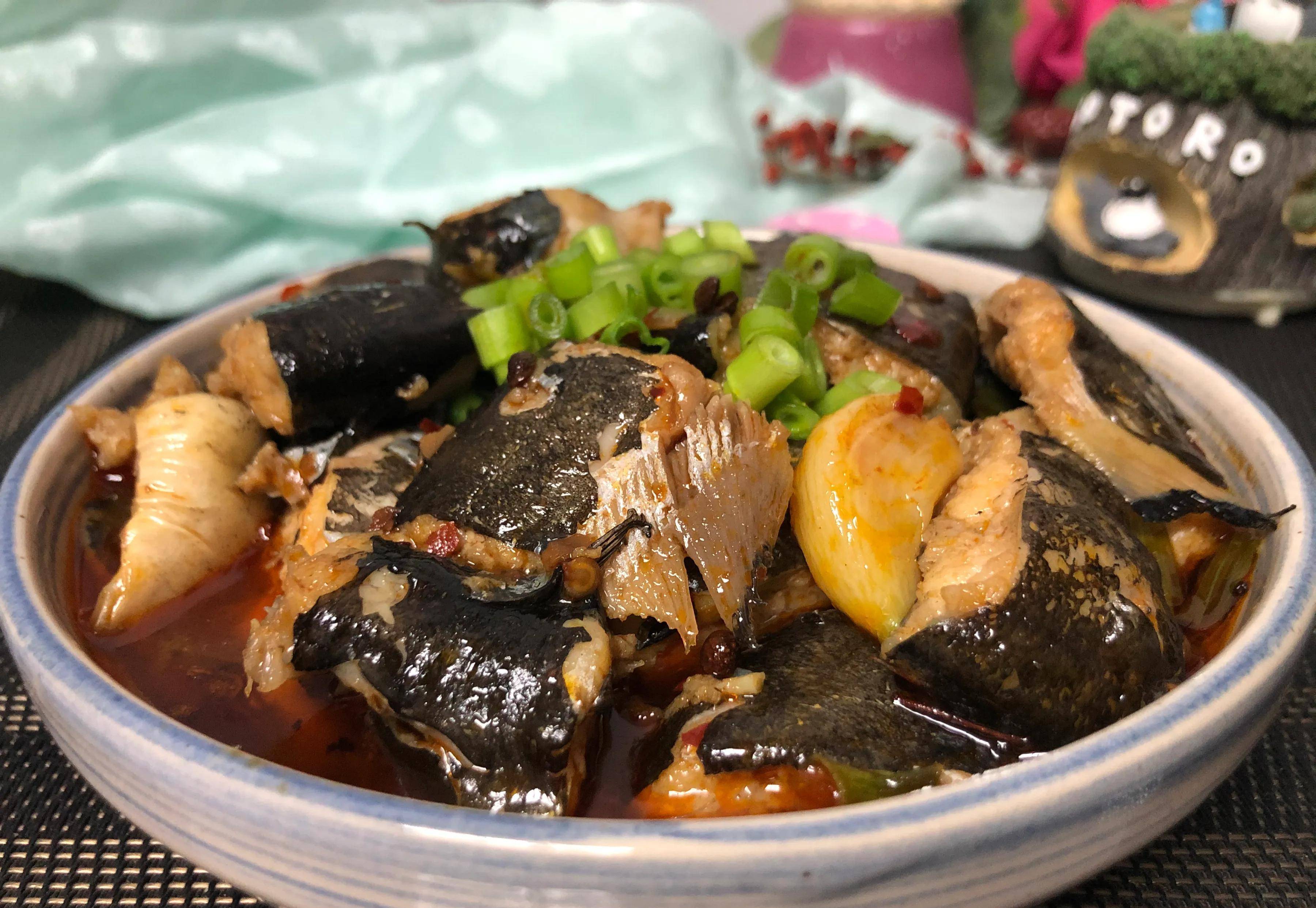 鲶鱼这么做才最下饭!鲜嫩爽滑,关键比鱼翅还补_鱼肉_豆瓣酱_蛋白质