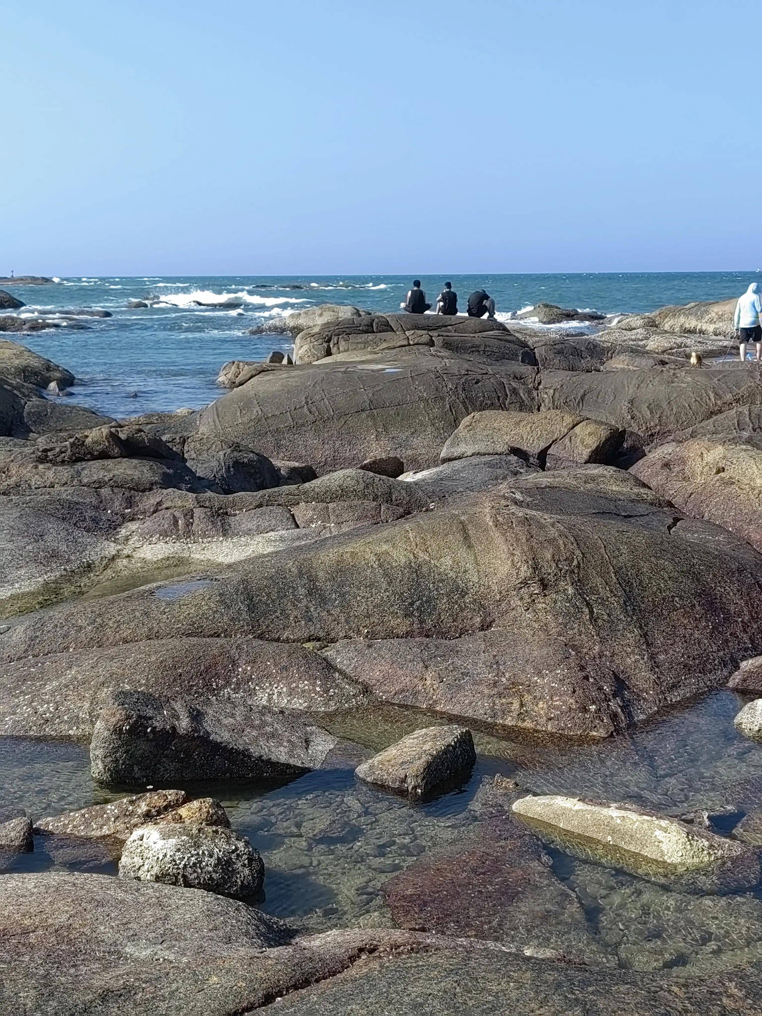 木兰湾 海南最北海湾,一个保持原始状态的海湾_木兰头_灯塔_风车