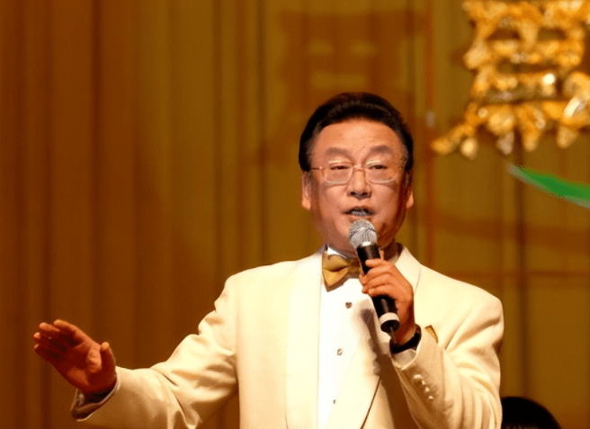 原创7位过气艺人现状,乡下捡垃圾,出镜"卖丑",卑微商演_网友_钟丽缇