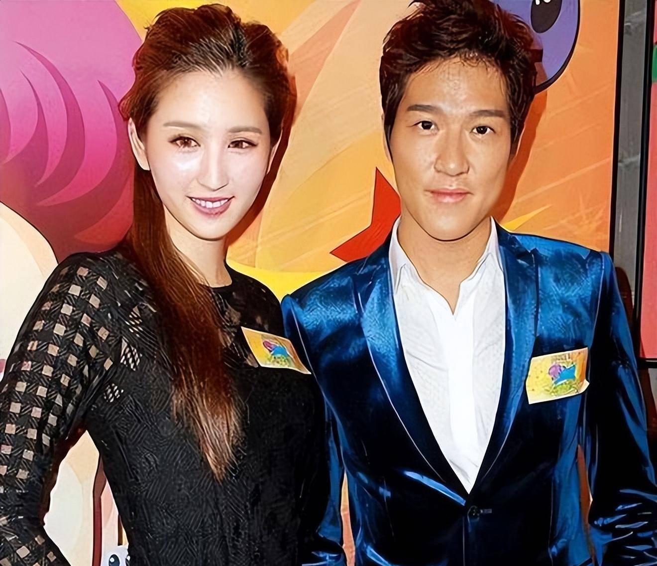 何傲儿生活细节?_林建名_林建岳_父亲