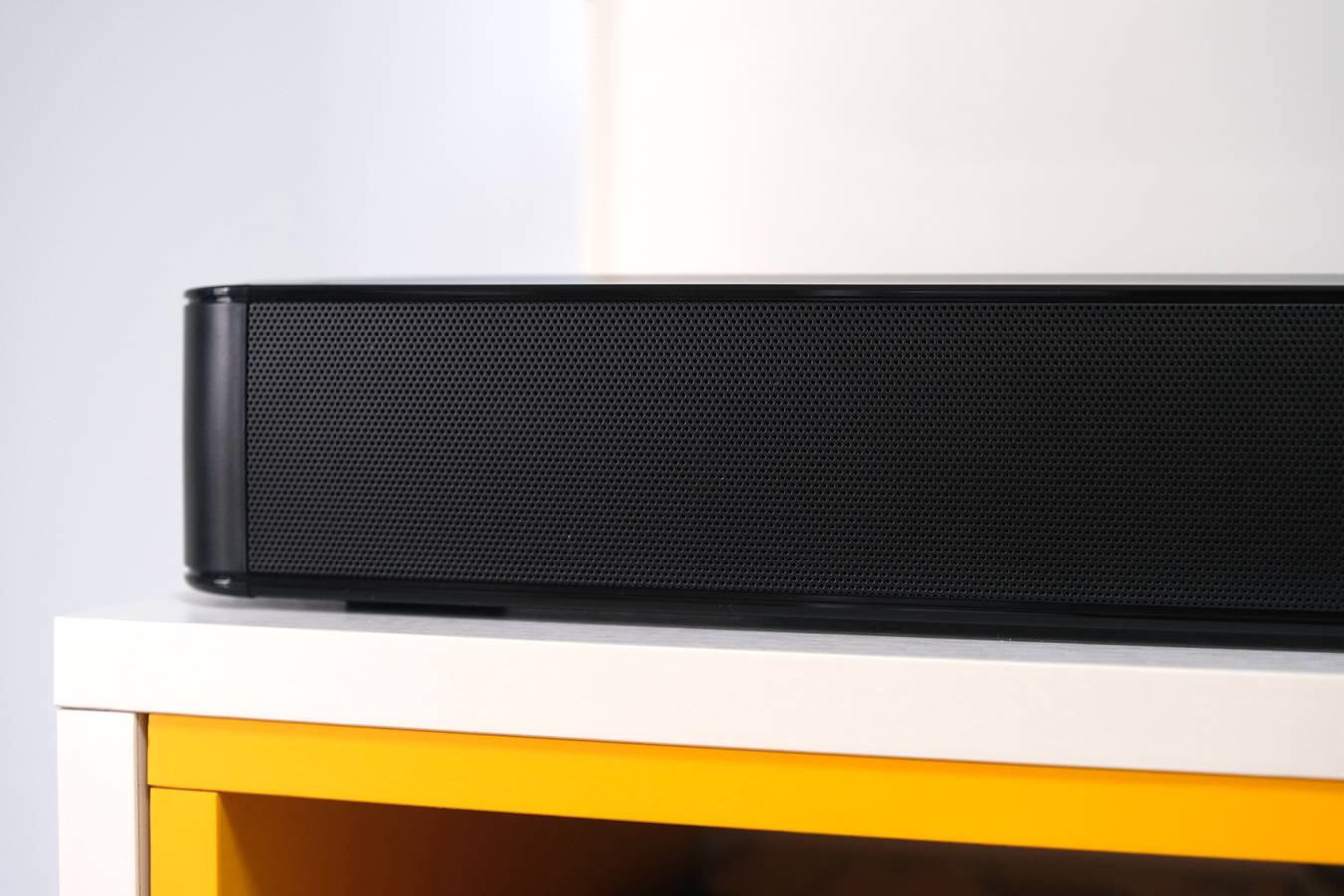 小长条也能爆发出大能量,创新 stage se条形音箱上手体验_声音_机身