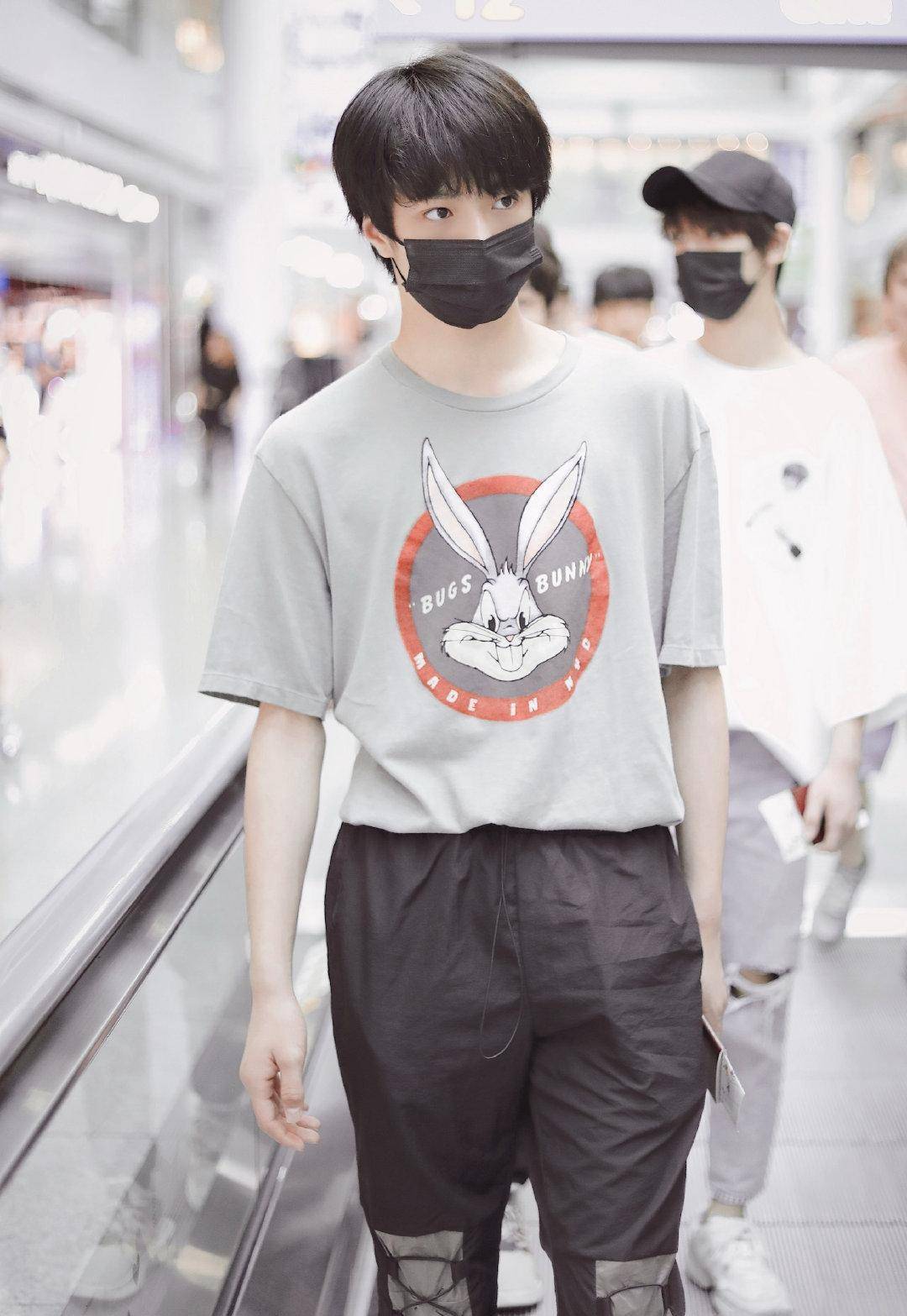 穿搭也是理想型_黑色_感觉_整体