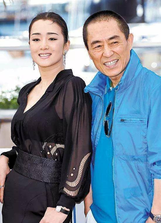 张艺谋娇妻陈婷晒全家福,大儿子帅气像巩俐_脸型_美人_张壹男