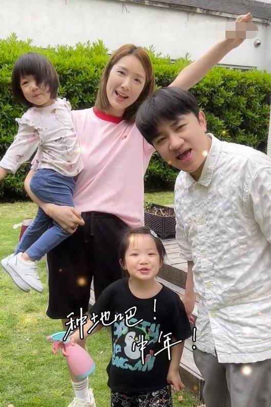 王祖蓝和李亚楠带着孩子度过了一个有意义的五一假期.