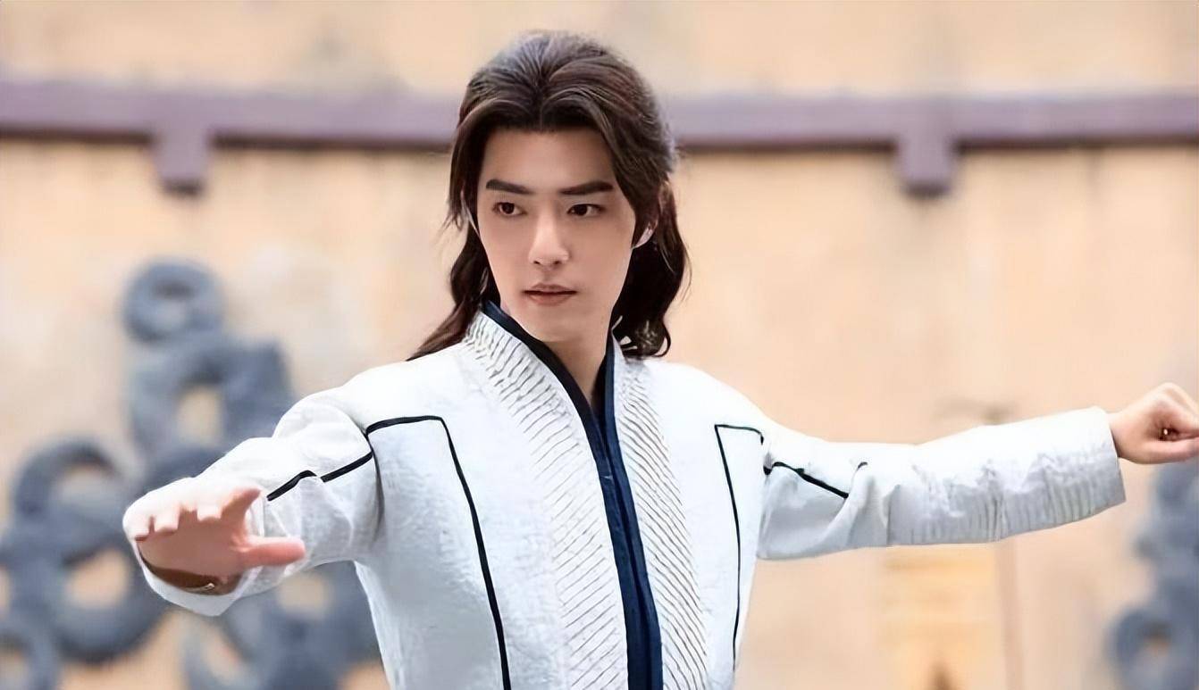 《射雕英雄传侠之大者》海报公布,肖战演技出众,女主却被质疑_电影