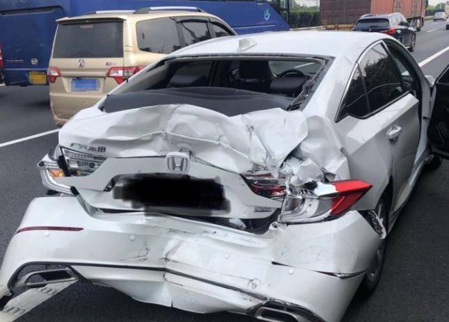 在车内乘员安全指数方面,东风本田inspire英诗派正面25%偏置碰撞和