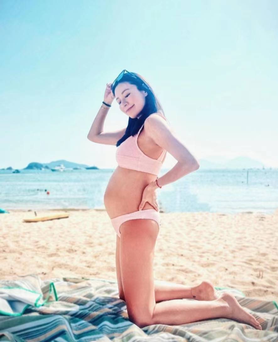 江若琳晒孕照上围丰满,怀孕路坎坷夫妻为此努力求诊