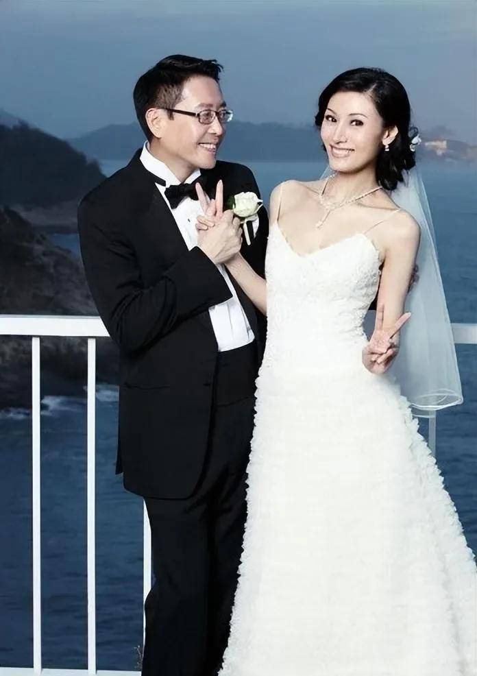 一生喜爱绝色美女,情归蛇蝎美人李嘉欣_何超琼_许晋亨_陈百强