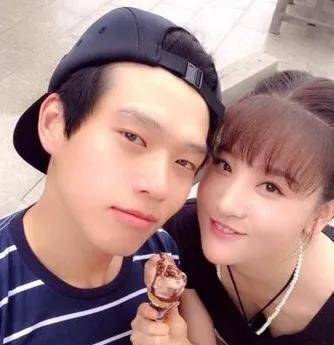 杨幂和魏大勋的爱情,到底经历了多少才能让杨幂知道迷弟对她情迷_时候