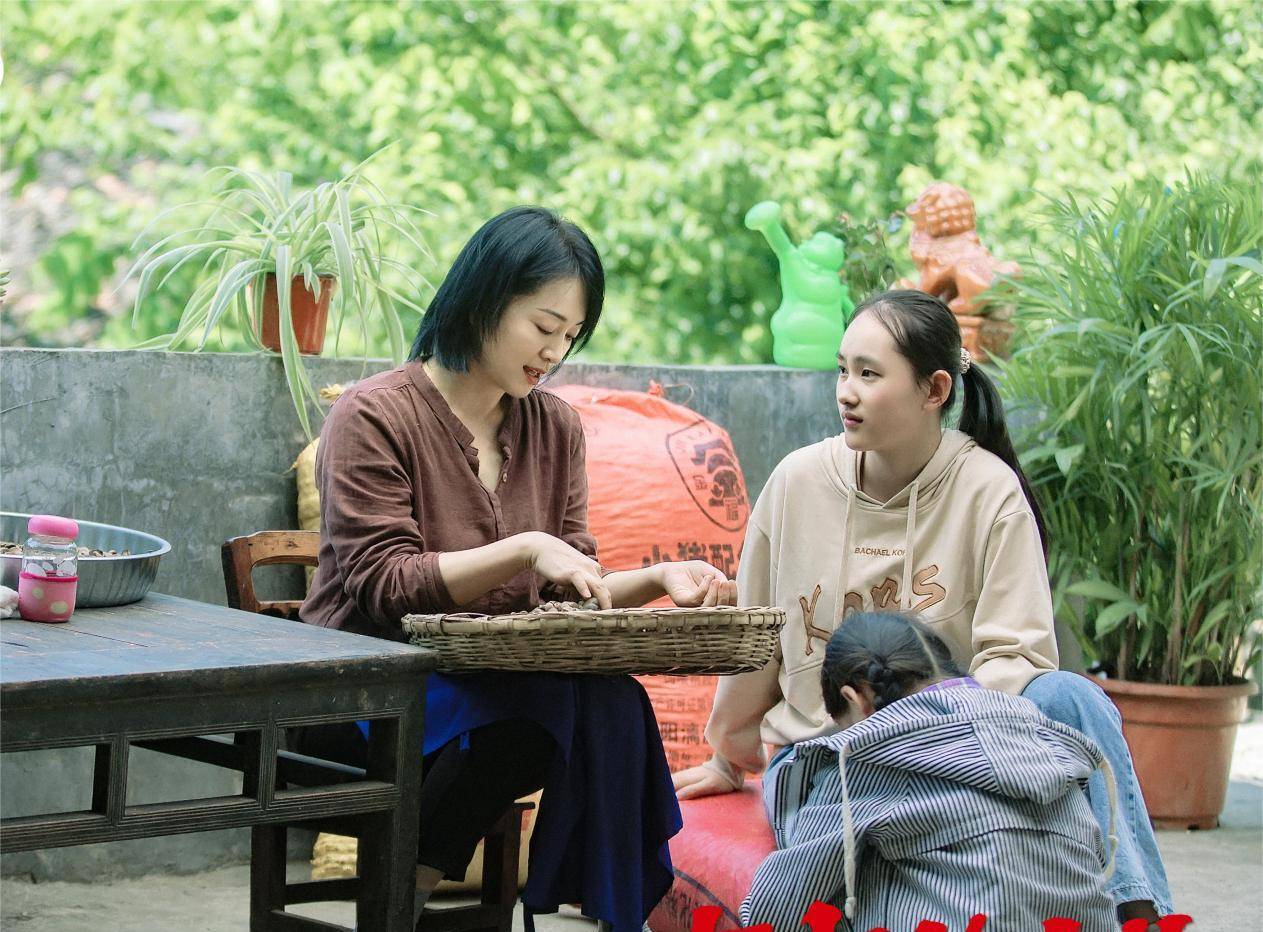 《大山的女儿》这部电视剧,杨蓉饰演的女主如此动人,让我感动得热泪盈