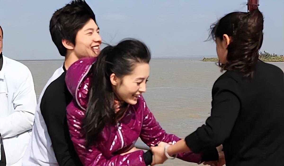 32岁的杨洋,这一次会承认吗?_宋茜_李沁_乔欣