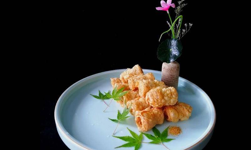 清炖狮子头,生菜片鸽松,干炸响铃_马蹄_胡椒粉_大白菜