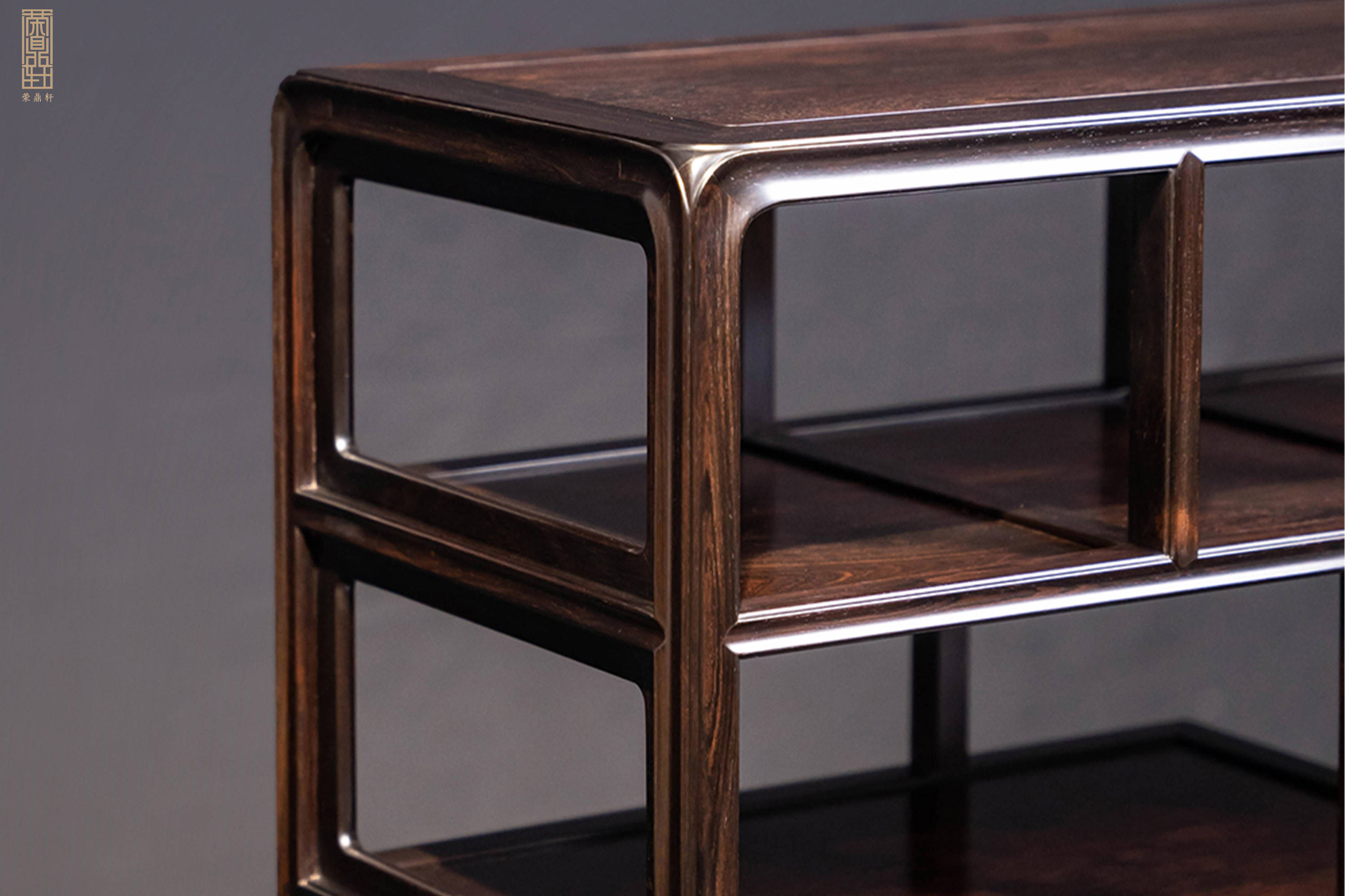 荣鼎轩:明式三叶博古架——雅好博古,蔚然可观_审美_紫光_器物