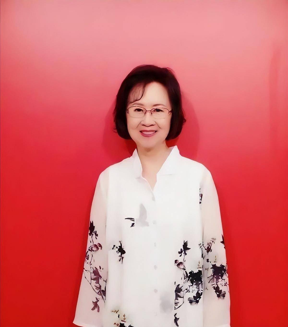 琼瑶:经历3个男人情途坎坷,生命中的情和爱都化作带泪的花_蒋仁_言情