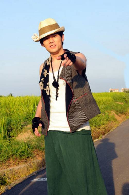 周杰伦:08年汶川地震捐款4千万,为灾区写《稻香》治愈上万人