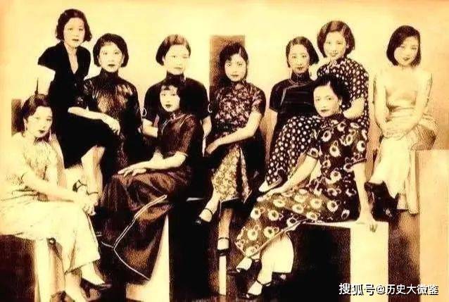 在杨森90多岁高龄时,再次迎娶了年仅17岁的张灵凤