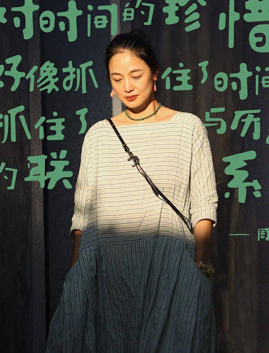 45岁周韵的穿搭火出圈!