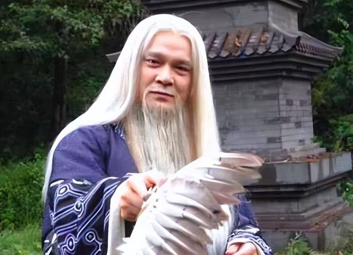 《乌龙山剿匪记》35年演员现状,开武馆演琼瑶剧,四丫头因戏分手_何山