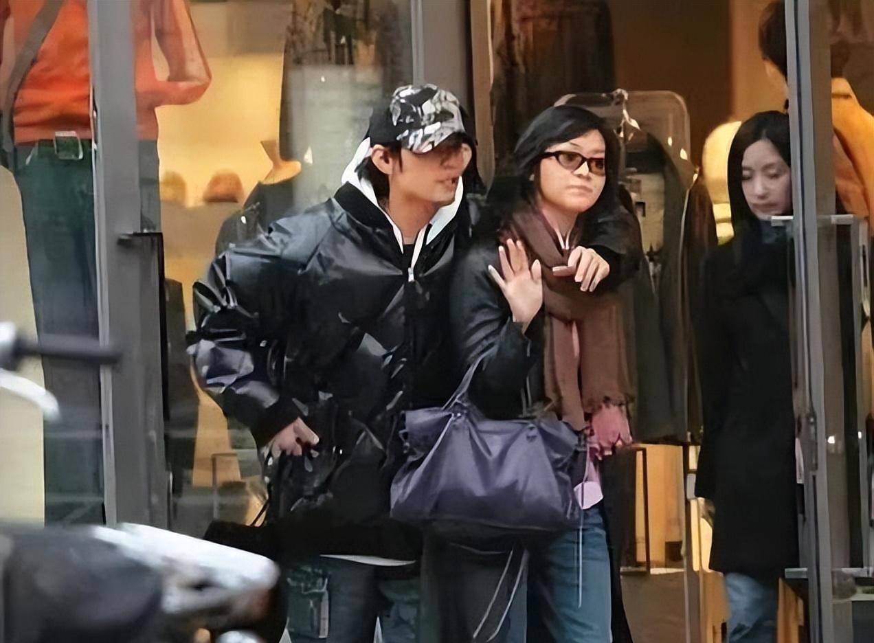 "红豆千金"蔡依珊:订婚被丈夫当成侯佩岑,出身豪门却隐身26年