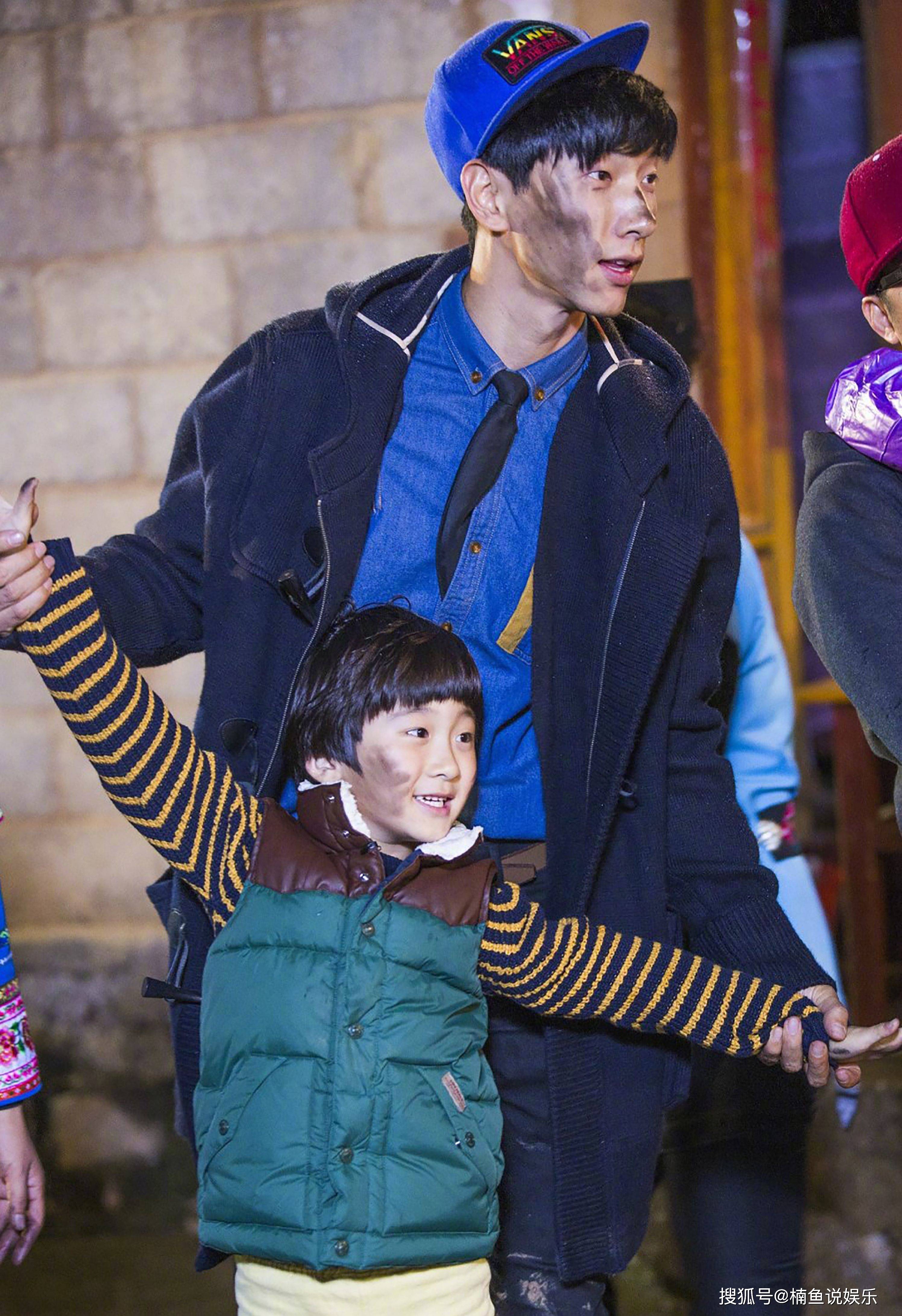 天天15岁近照曝光,长相帅气身高长到1米9,酷似瘦版王宝强_张亮_爸爸