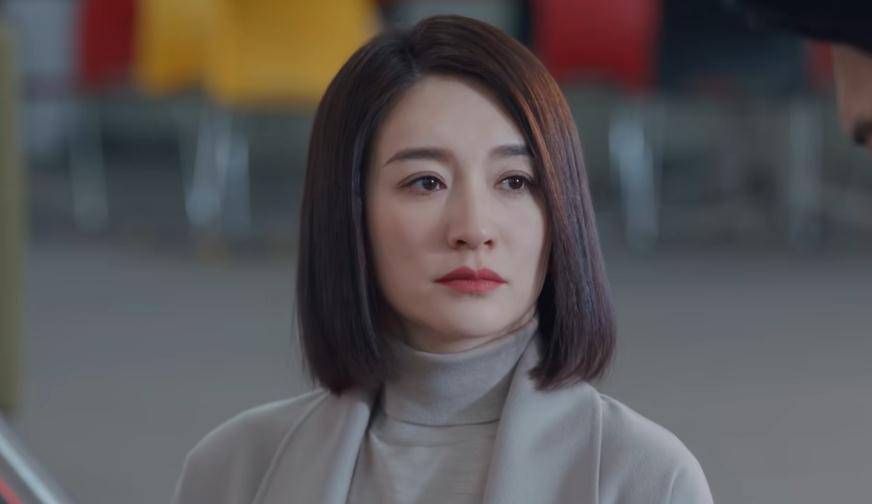 《林深见鹿》:李小冉的脸,靳东的皱纹,掴了多少滤镜明星的脸_婚姻