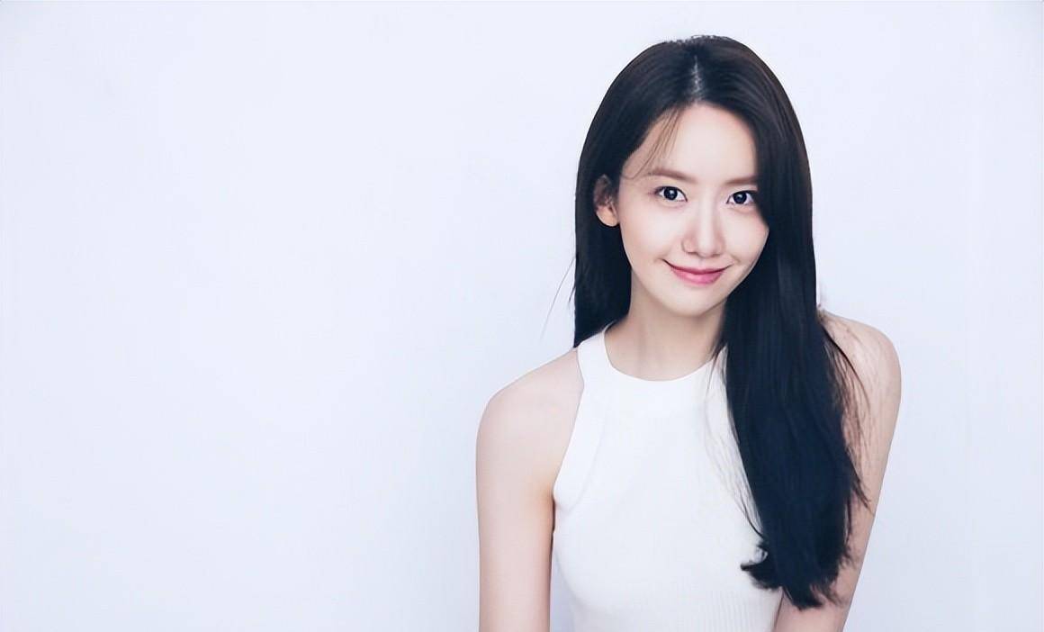 时隔15年少女时代再同框，姐妹均超30岁，林允儿穿热裤弯曲腿抢镜_手机搜狐网